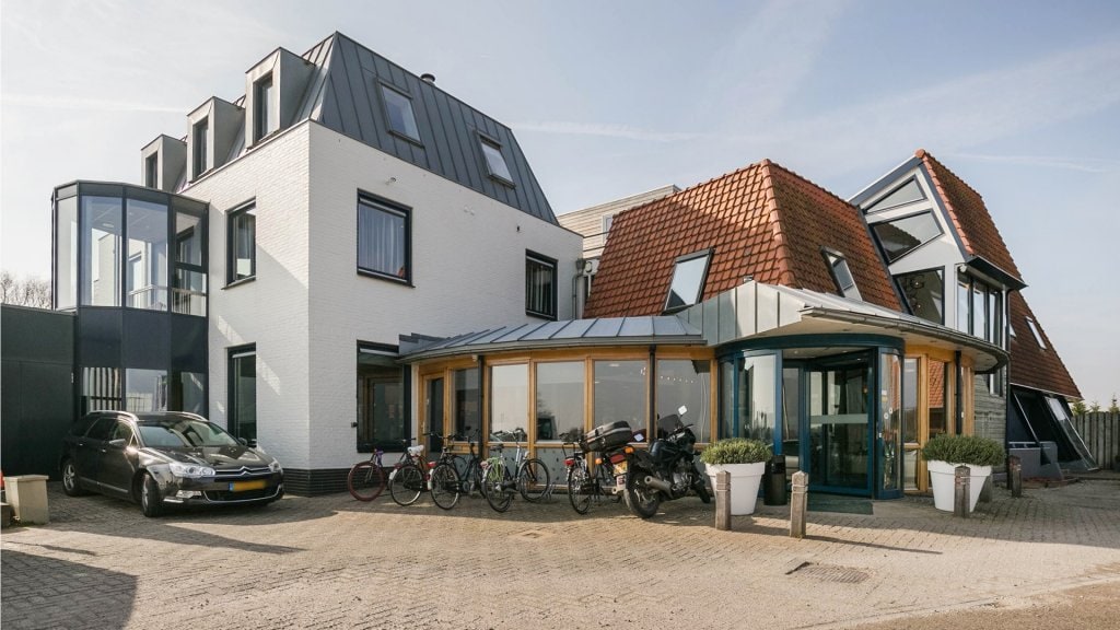 Man vervolgd voor uploaden naaktbeelden Oranje-handbalsters in sauna