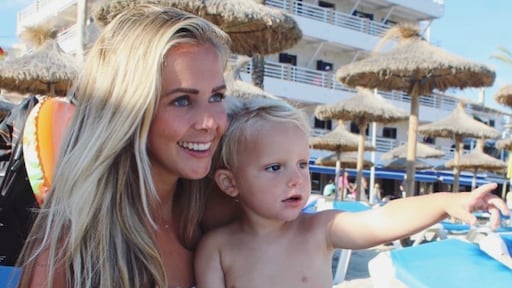 Monique Smit: 'Oudste zoontje mist aandacht na geboorte broertje'