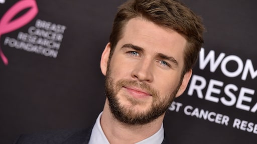 Liam Hemsworth laat voor het eerst sinds breuk van zich horen