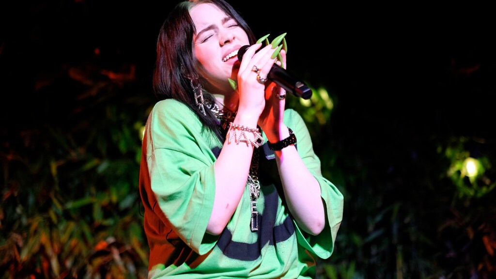 Billie Eilish woedend om ongepaste magazine cover