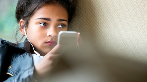 Verliefdheid, pesten, misbruik en ruziënde ouders: Kindertelefoon bestaat 40 jaar