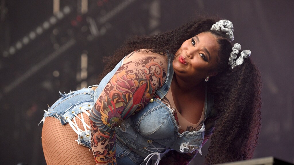 Lizzo staat op cover ELLE maar mist onthulling