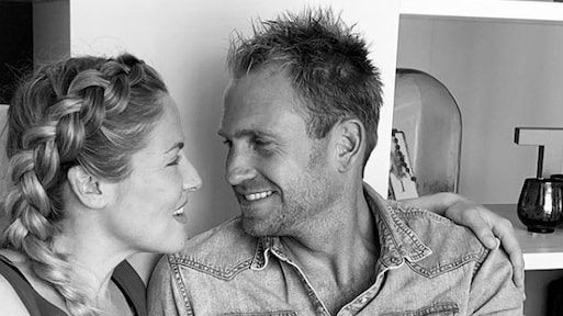 Boer Tom deelt snoezige foto met baby Moos