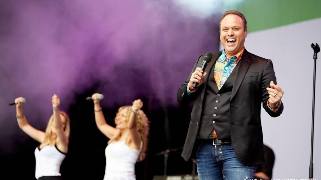 Frans Bauer komt na meezinger met heel nieuw album