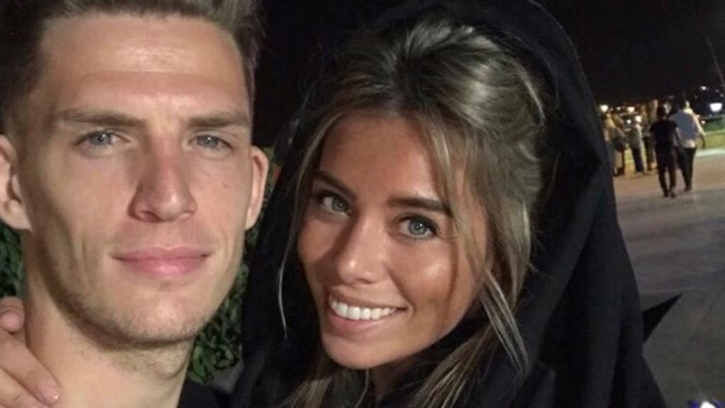 Voetbalvrouw Madelon werd in Iran van de tribune gehaald: 'Ik was niet welkom'