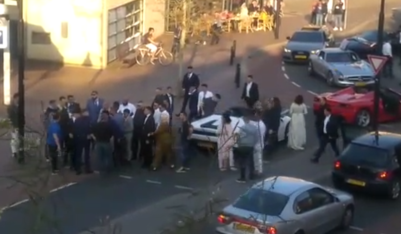 Zeker vijftien keer ongeregeldheden bij trouwstoeten dit jaar