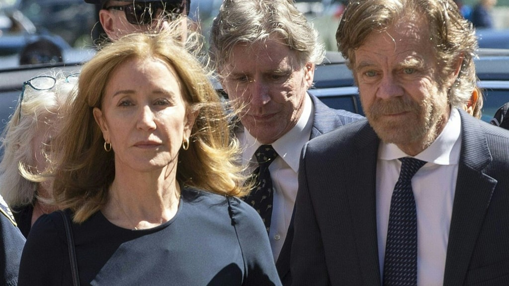 Felicity Huffman de cel in voor omkoping school dochter