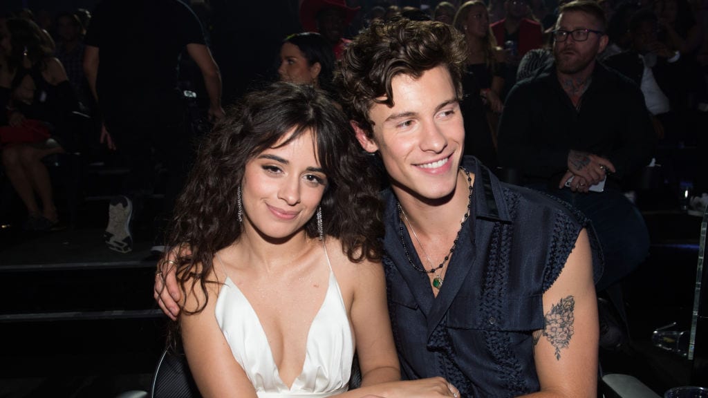 Shawn Mendes is er klaar mee: 'Relatie is geen pr-stunt'