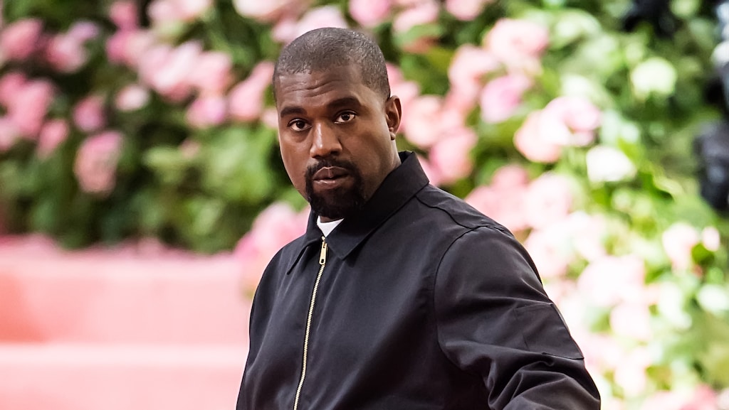 Kanye West maakt verhuizing op ludieke wijze kenbaar