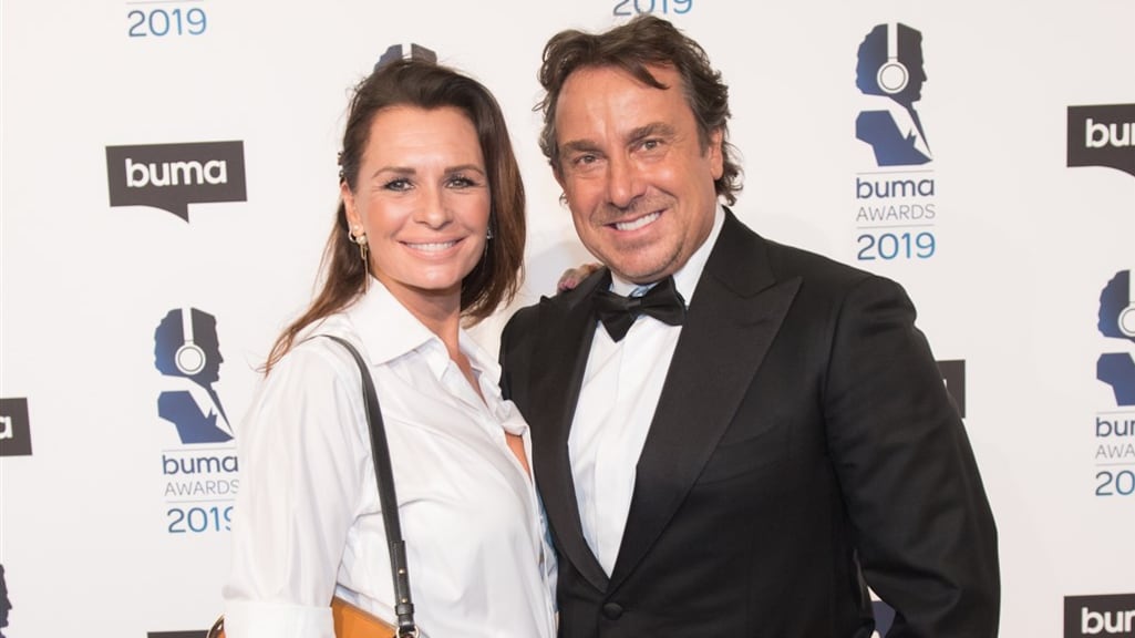 Marco Borsato's zoon Senna blaast achttien kaarsje uit