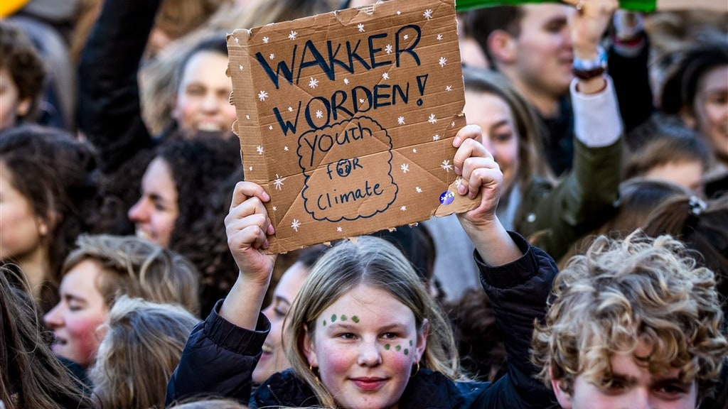 Nederlandse jongeren spijbelen om actie te voeren tegen klimaatverandering.