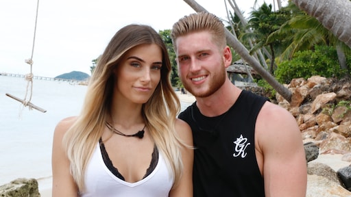 Temptation-Sidney laat hilarische tattoo zetten