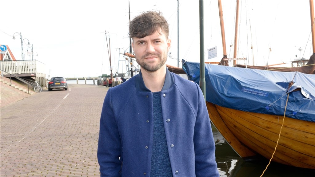 Simon Keizer voor één keer helemaal naakt op televisie