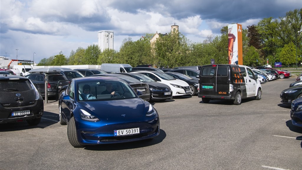 Tesla Model 3 blijft de best verkochte auto in Nederland