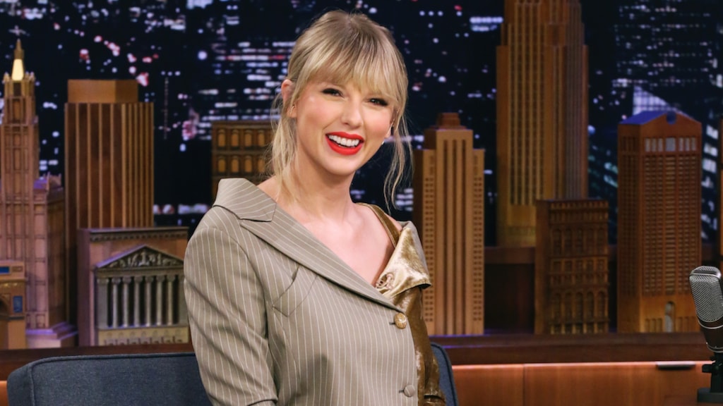 Hilarisch: Taylor Swift jankt om eten verkeerde banaan