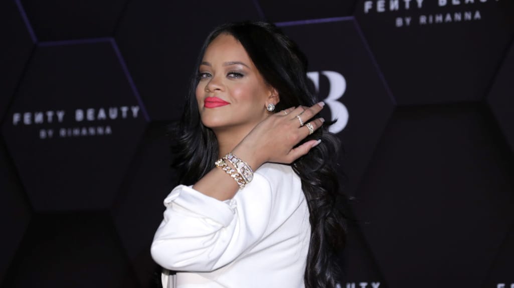 Rihanna brengt peperduur boek uit
