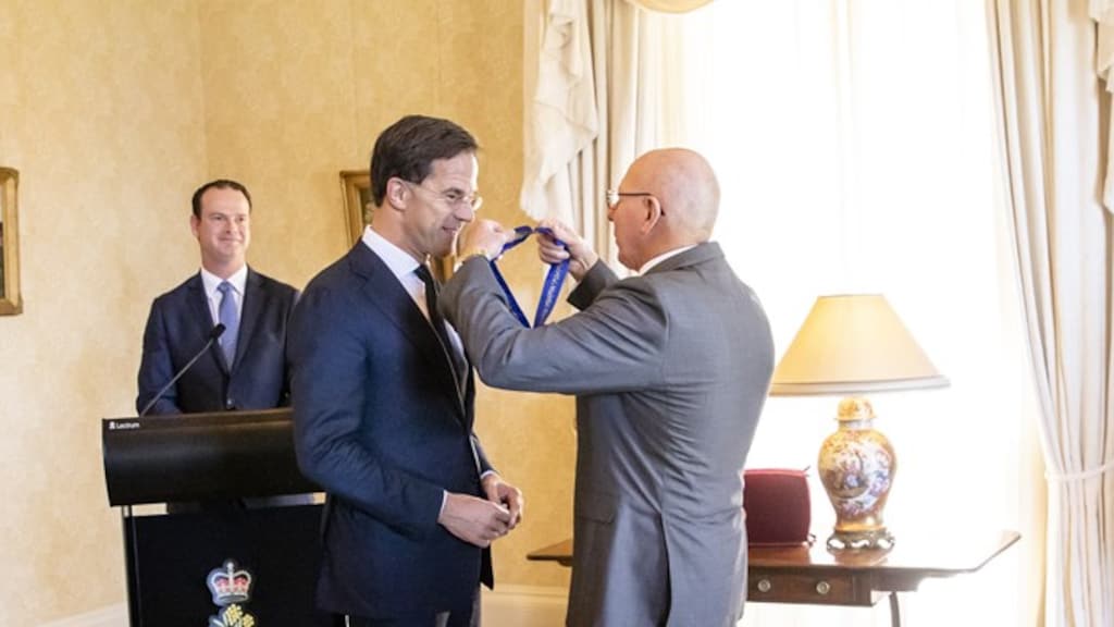 Rutte krijgt Australische onderscheiding voor uitstekend optreden MH17