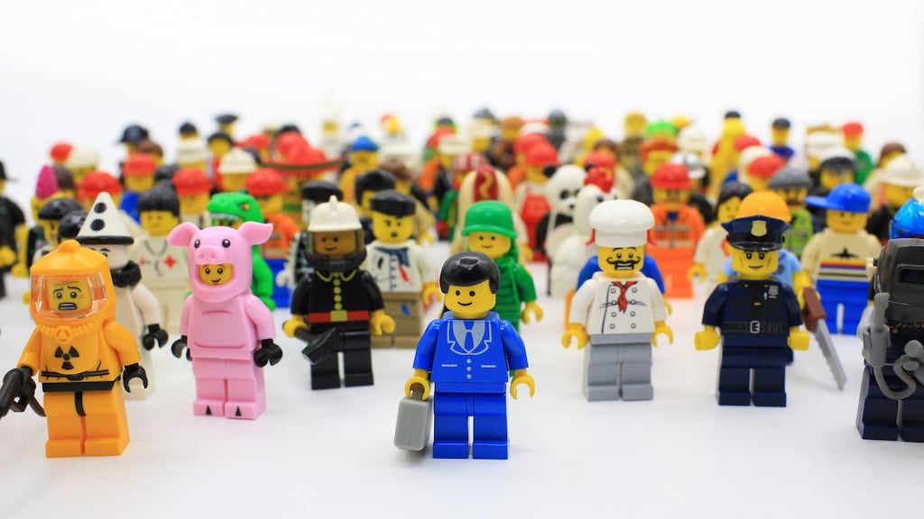 Weer eens iets anders dan yoga: 'Spelen met Lego werkt ontspannend'