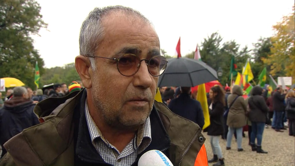 Egid Helbest, van de Koerdische organisatie HDP Nederland.