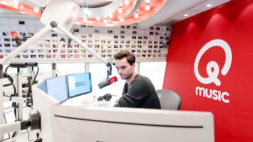 Domien Verschuuren ruilt radio in voor theater