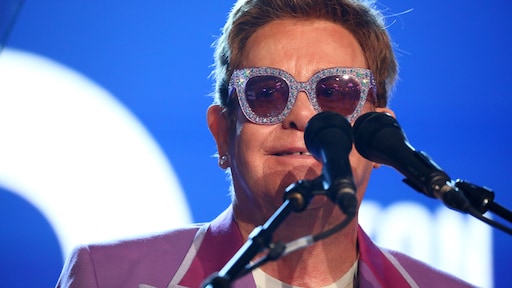 Elton John neemt het op voor Ellen DeGeneres