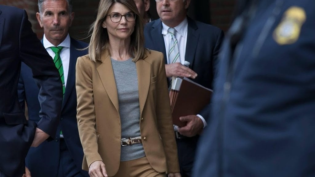 'Lori Loughlin steekt Felicity Huffman hart onder de riem’