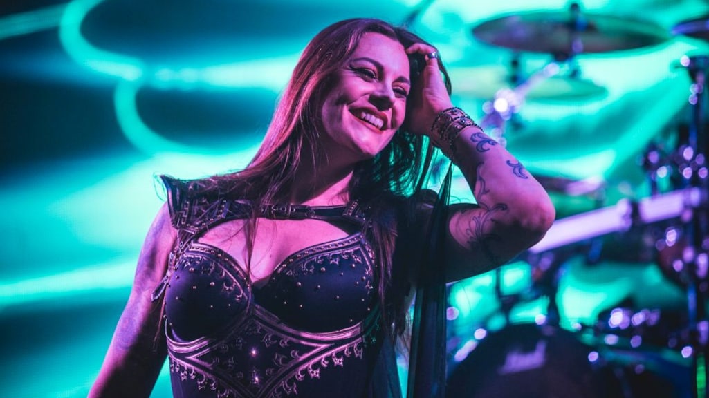 Floor Jansen doet boekje open over druk gezinsleven