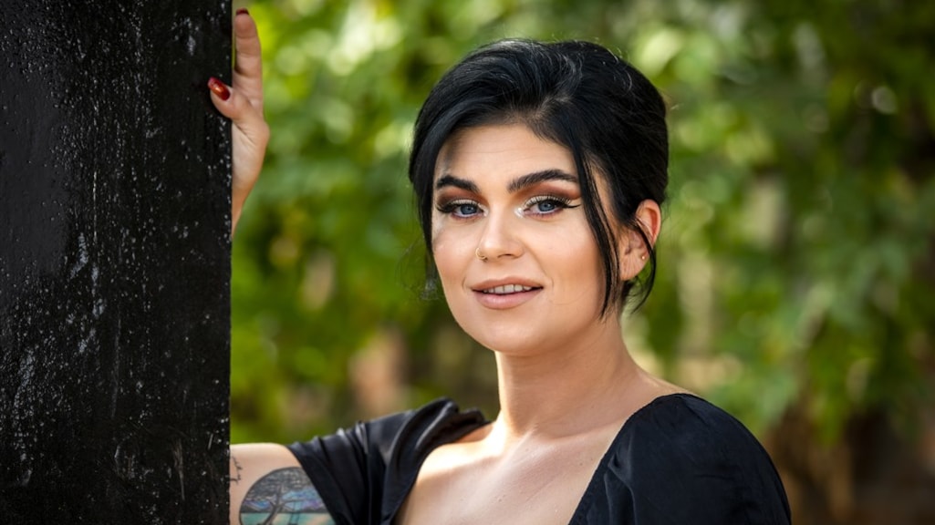 Roxeanne Hazes hint op huwelijk in Portugal