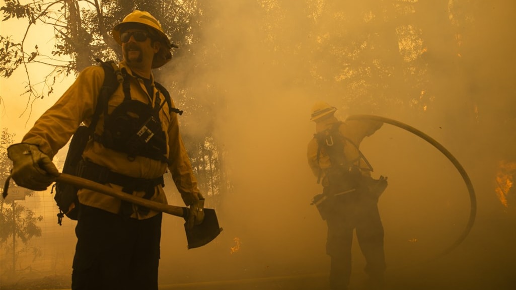 California wildfires now also threaten LA celebrities | RTL News California wildfires now also threaten LA celebrities | RTL News