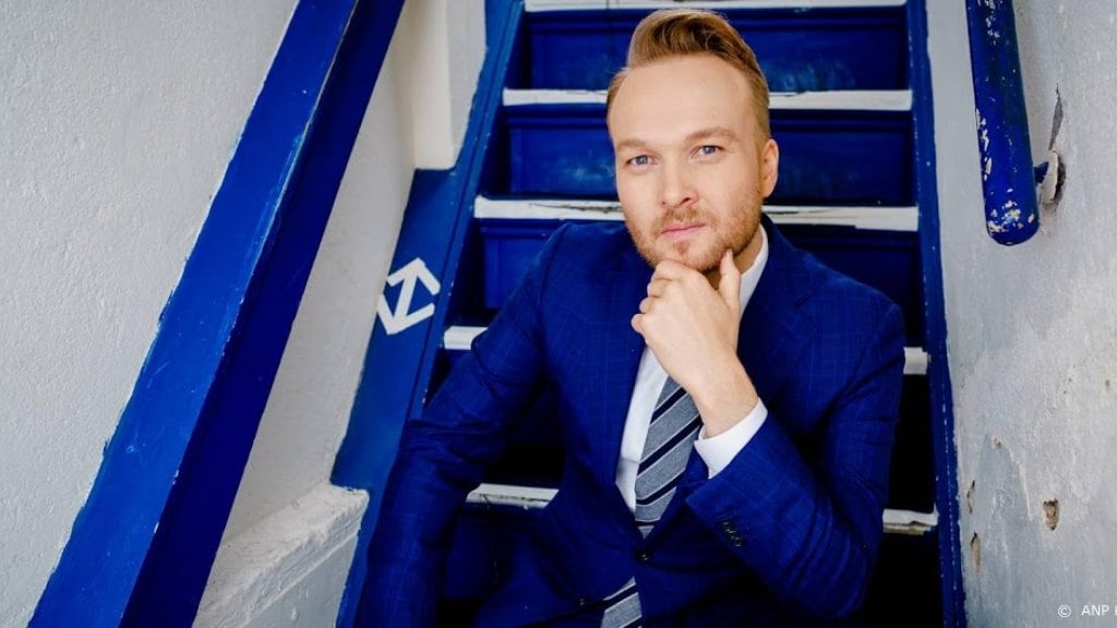 Arjen Lubach scoort hit met 'Toprioriteit-T-shirt'
