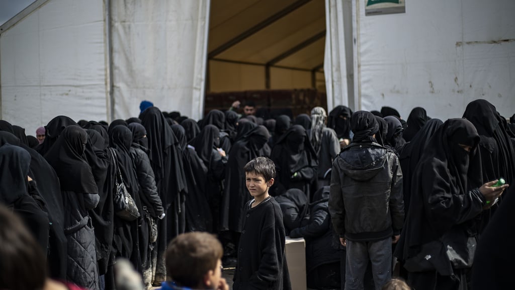 In kampen worden nog duizenden IS-vrouwen vastgehouden.