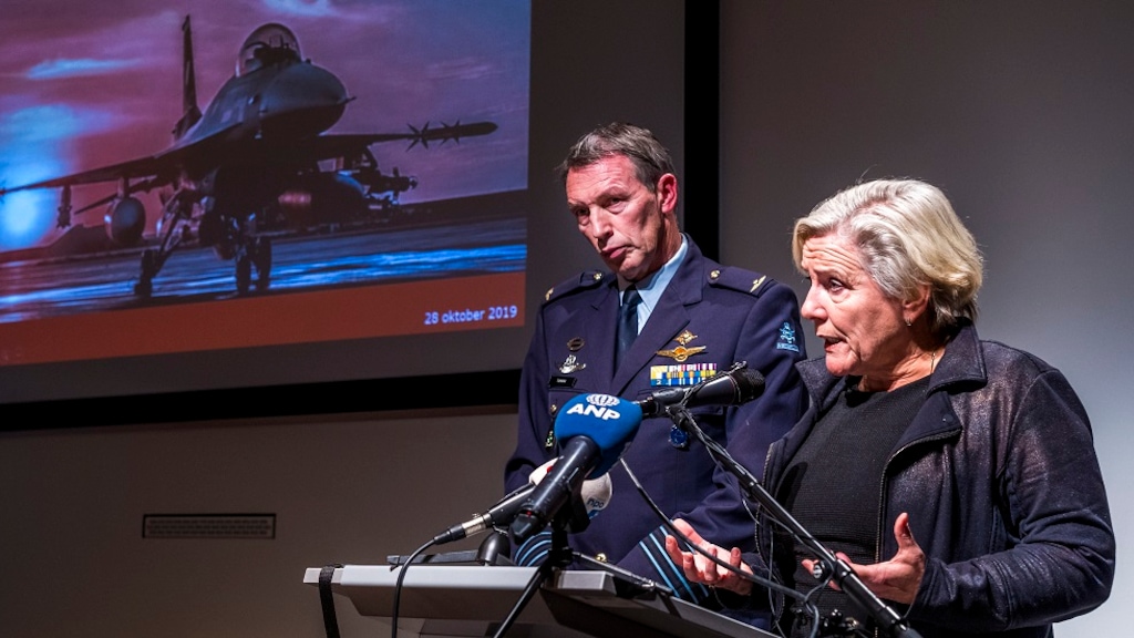 Minister Bijleveld erkent vandaag dat er veel doden zijn gevallen bij de aanval.