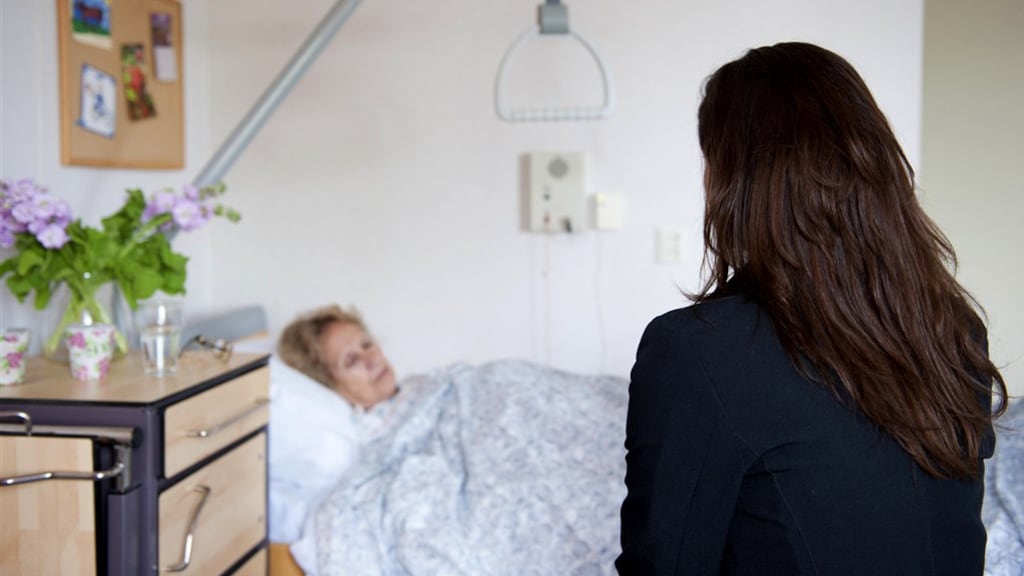 Mantelzorg: in de ene gemeente krijg je niets, in de andere 300 euro