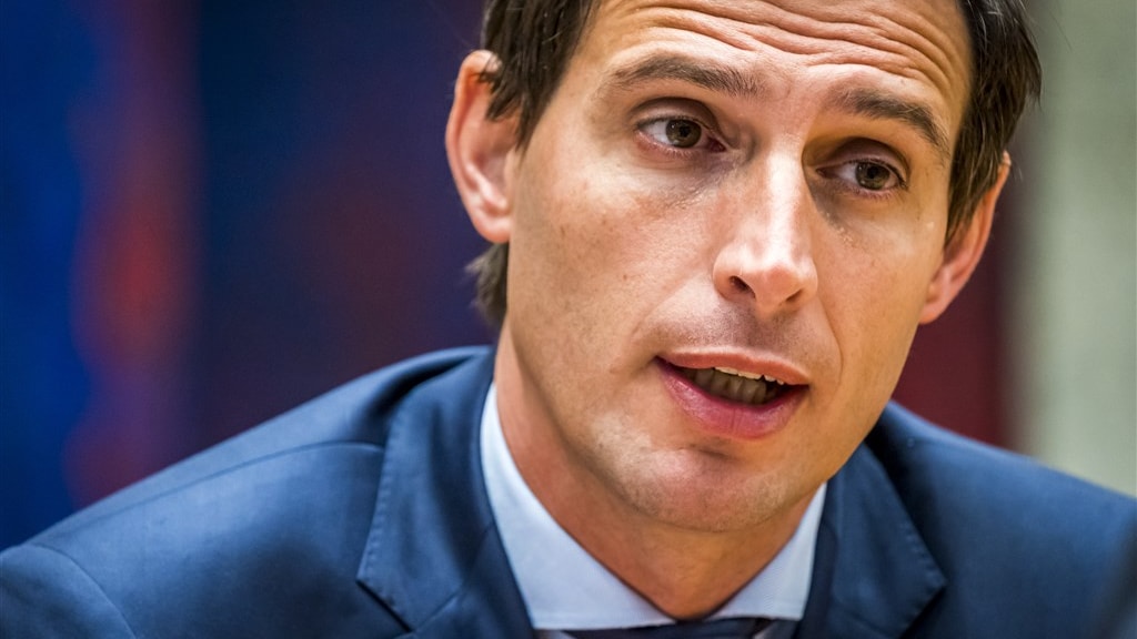 Hoekstra: extra uitgaven zijn eenmalig