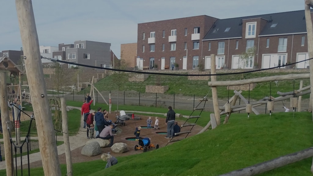 Natuurspeeltuin De Hoef is onlangs open gegaan.