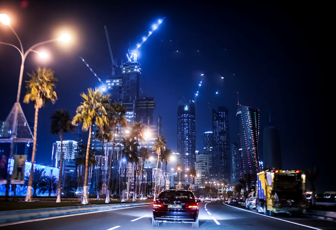 Met de enorme olie-inkomsten heeft Saoedi-Arabië moderne steden gebouwd. 