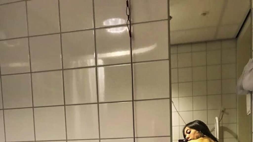 Angela heeft al jaren anorexia.