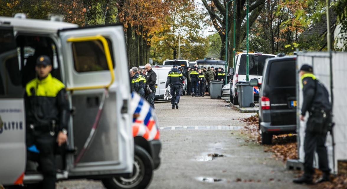 'Godfather' Brabantse onderwereld opgepakt in Oss, woonwagenkamp uitgekamd