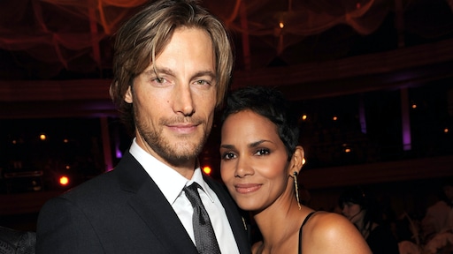 Halle Berry beschuldigt ex-vriend van incest en racisme