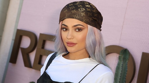 Kylie Jenner verkoopt helft van haar make-upimperium
