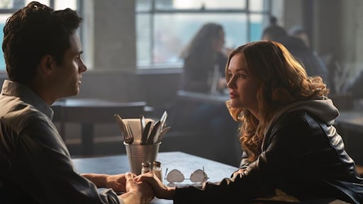 Bloedstollend: dit zijn de eerste beelden van YOU seizoen 2