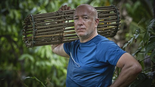 Tim Coronel valt in slaap tijdens kijken Expeditie Robinson