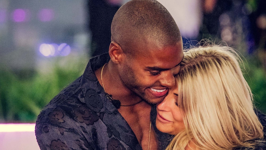 Love Island-Aleksandra schijnt licht op 'breuk' Denzel