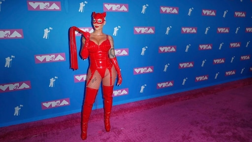 Amber Rose ondergaat liposuctie zes weken na bevalling