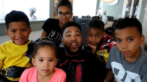 Alleenstaande papa Jay werd 'die man van de donatie': 'Ik krijg ongeveer evenveel haat als liefde'