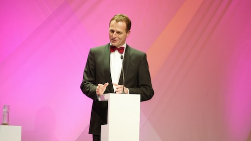 'Bezopen' brillenbaas van Pearle grijpt opnieuw naast ontslagpremie