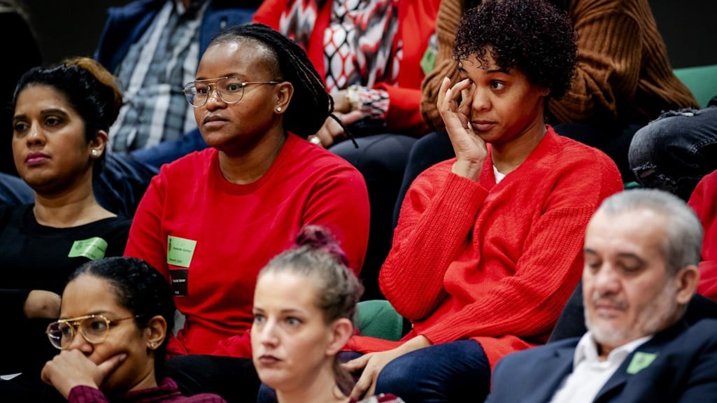 Debat toeslagenaffaire: Menno Snel mag verder, bij ouders blijft vooral de kater