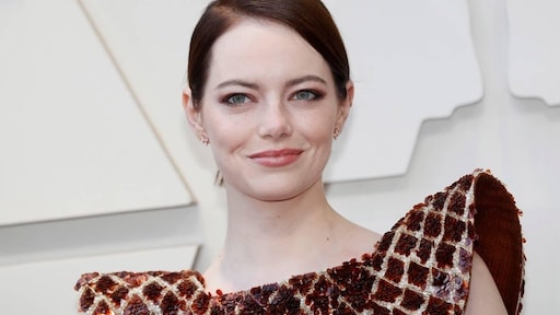 Emma Stone stapt in het huwelijksbootje