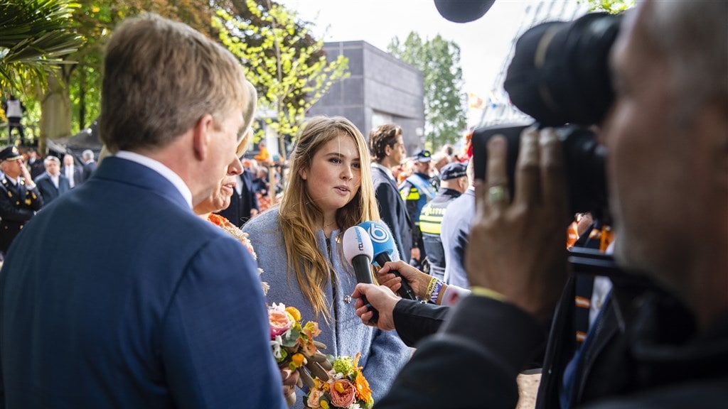 Amalia (15) geeft haar eerste televisie-interview tijdens Koningsdag in Amersfoort.