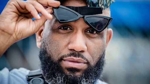 Willie Wartaal, Johan Goossens en I Am Aisha gaan Ali B roasten